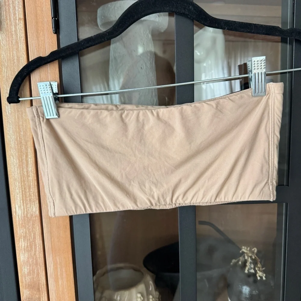 SKIMS fits everybody strapless bandeau bra bralette clay nude beige tube top - Picture 3 of 3